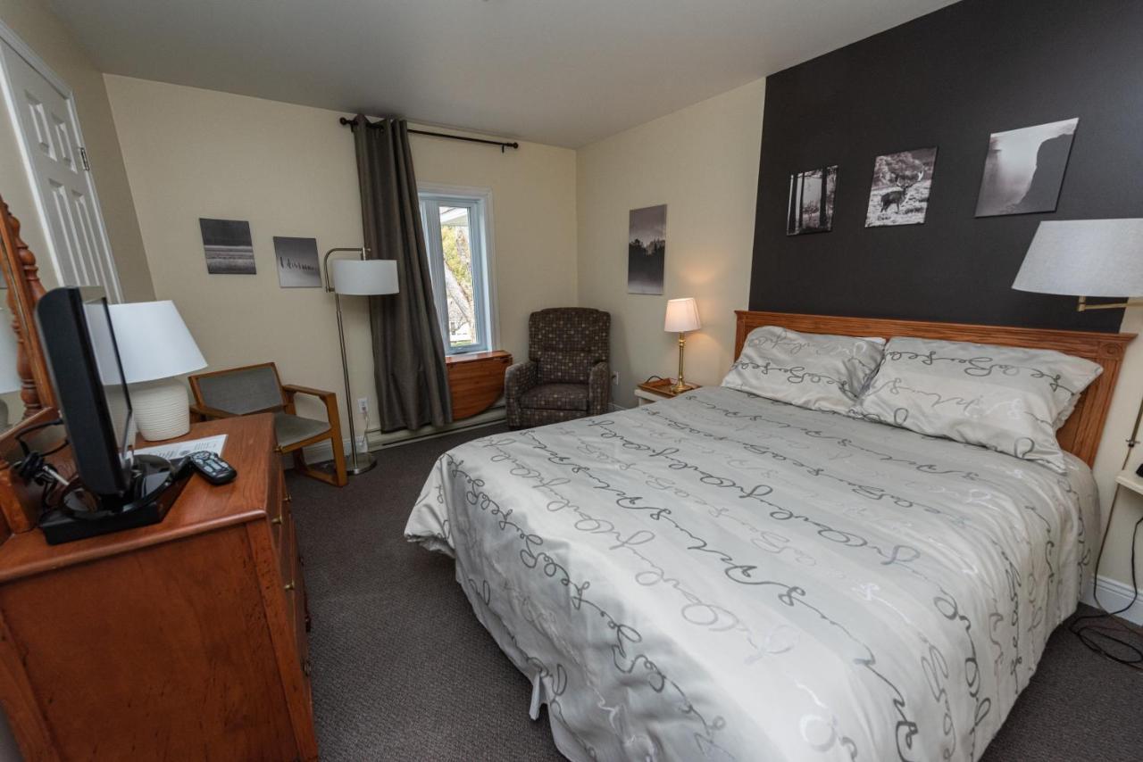 Auberge Beausejour Les Eboulements Екстер'єр фото