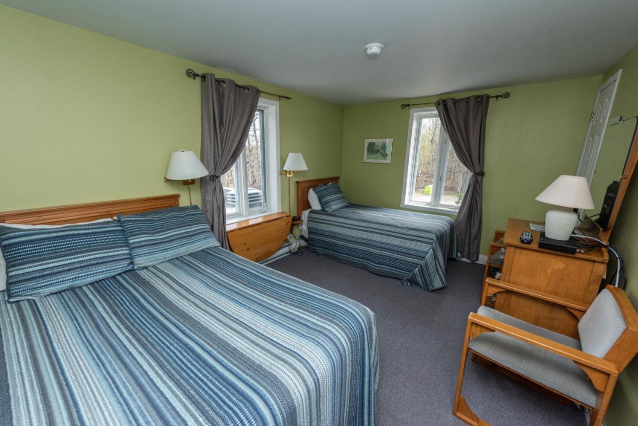 Auberge Beausejour Les Eboulements Екстер'єр фото