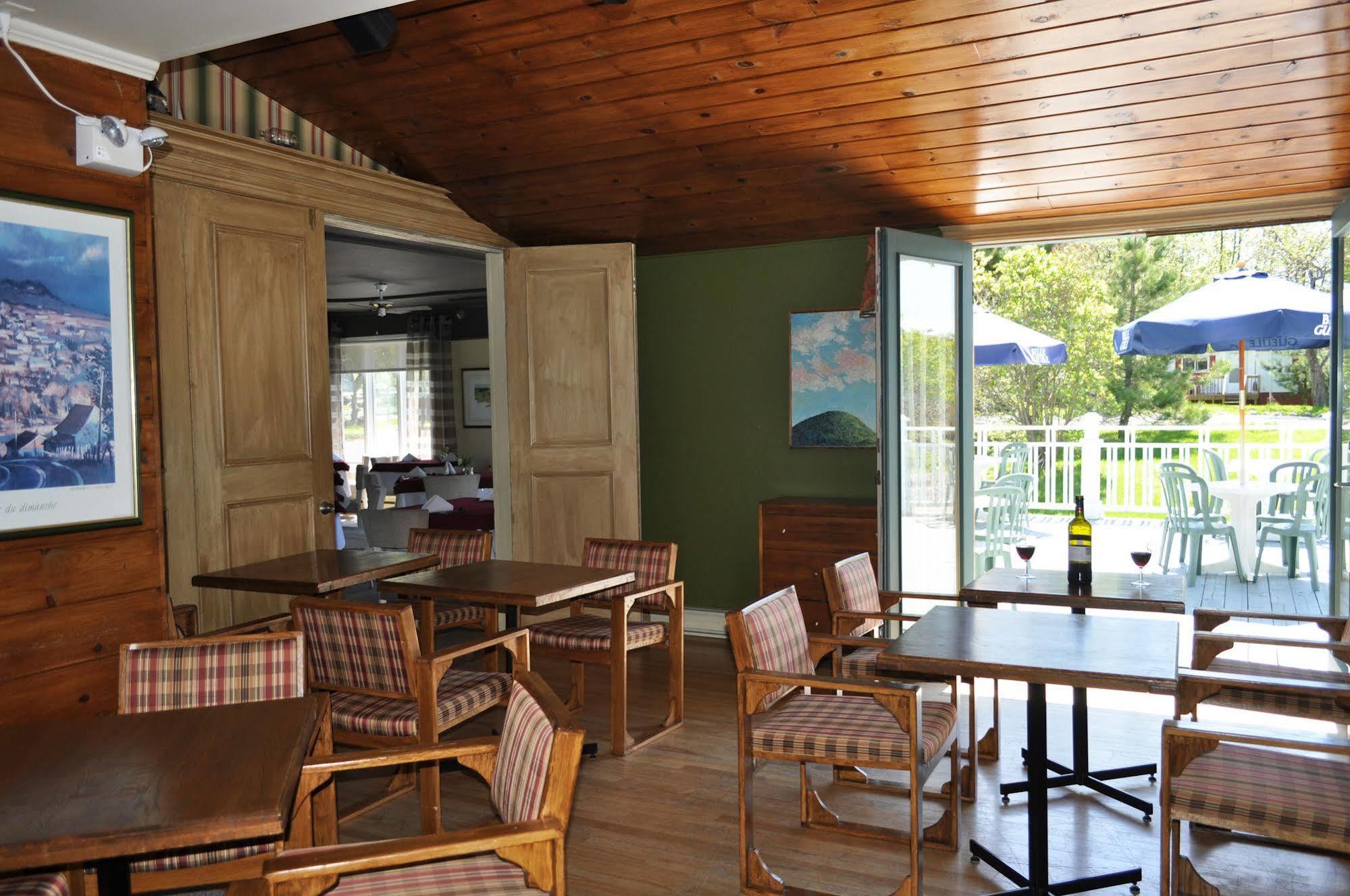 Auberge Beausejour Les Eboulements Екстер'єр фото
