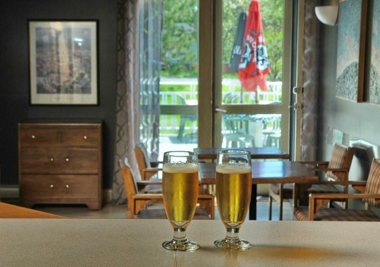 Auberge Beausejour Les Eboulements Екстер'єр фото